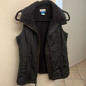 Columbia vest